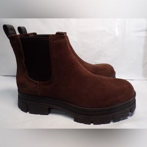 Like New UGG Ashton Waterproof Chelsea Boots 10 10.5